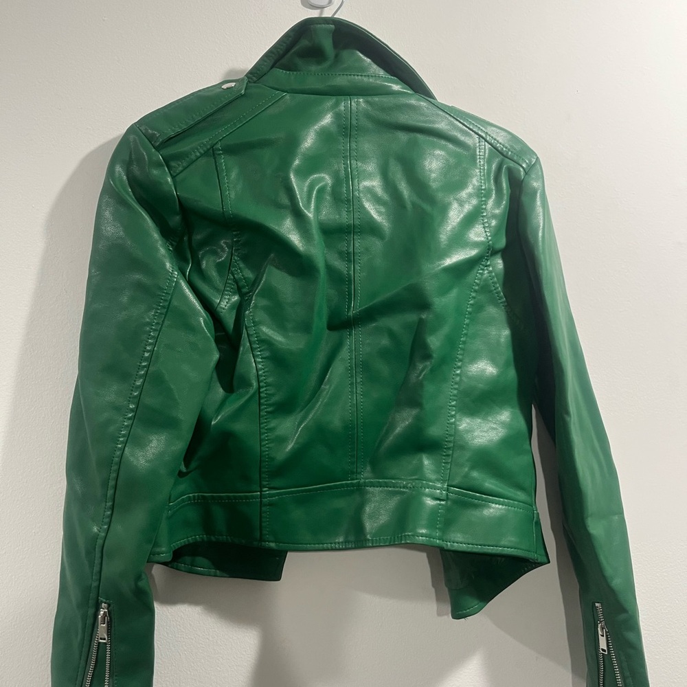 Medium green women’s polyutherane and polyester jacket - Picture 2 of 2